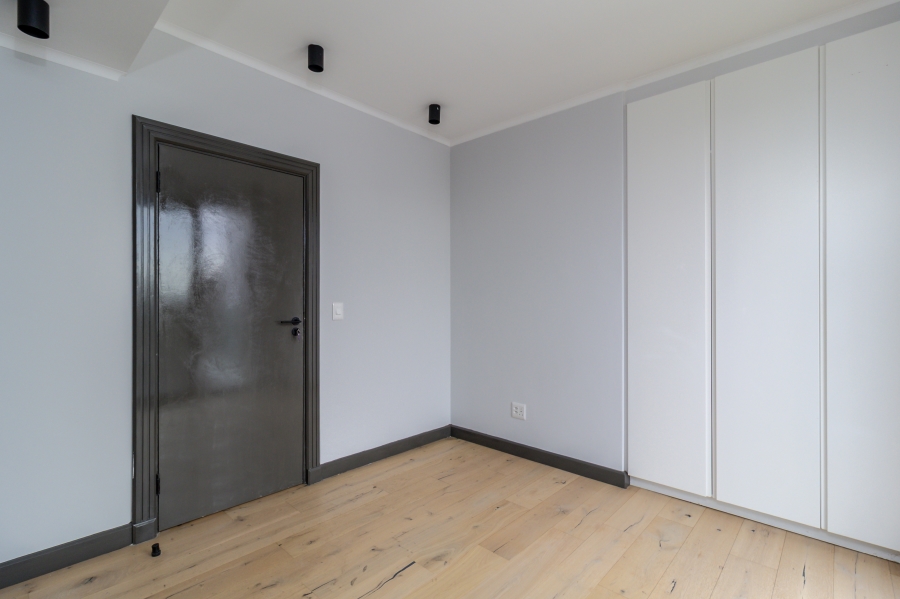 To Let 1 Bedroom Property for Rent in Green Point Western Cape